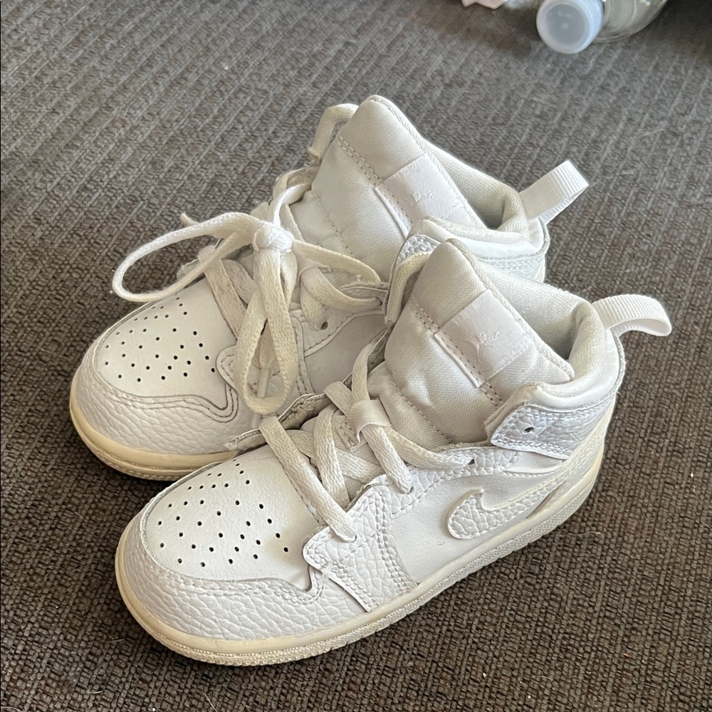Jordan Kids Cream High-Top Sneakers